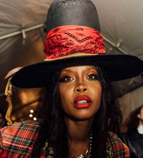 How old is Erykah Badu?